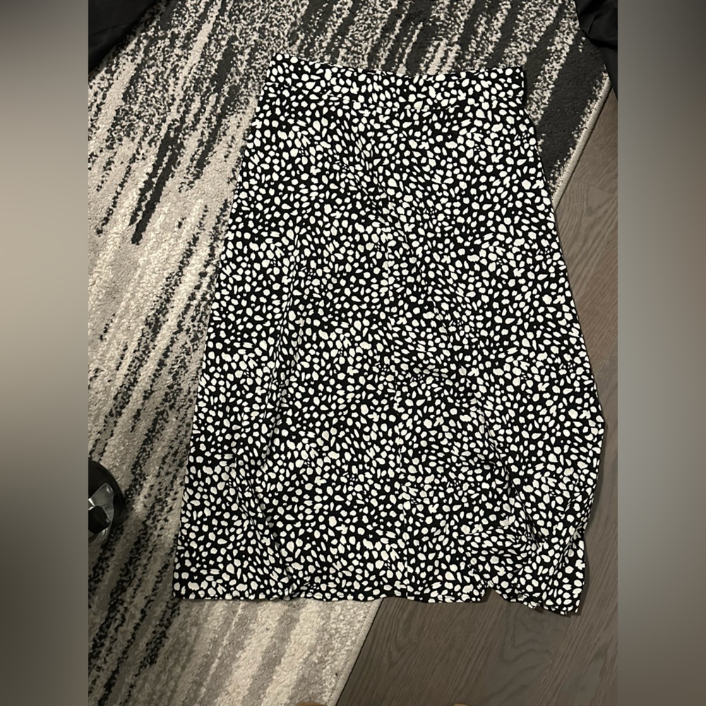 MIDI skirt black/white